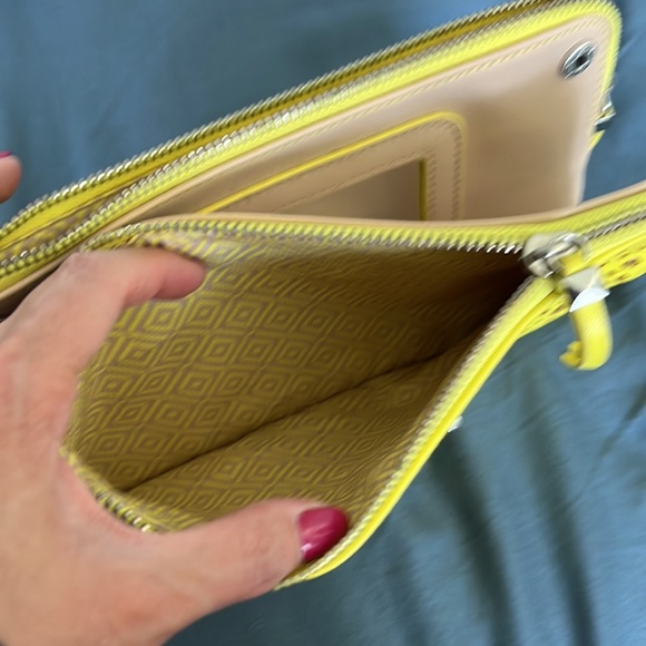 Stella & Dot clutch ~ Spring Time must have ~ Great condition - Picture 5 of 6